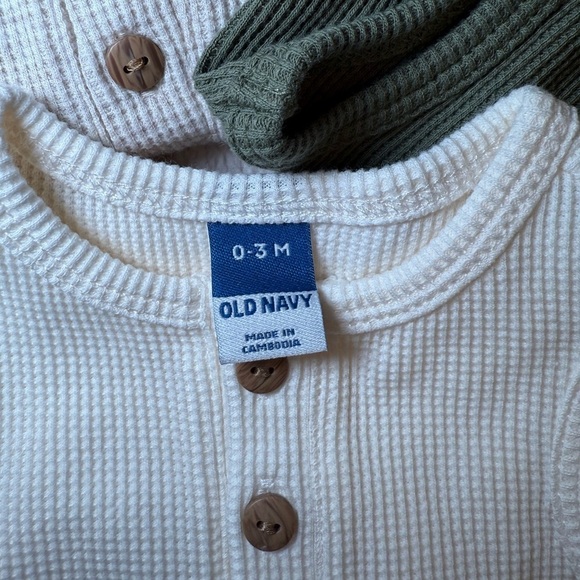 Old Navy - Three - Waffle Button Tank Tops for Babies - Size 0-3 months - Picture 5 of 6